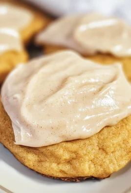 Keto Pumpkin Snickerdoodle Cookies