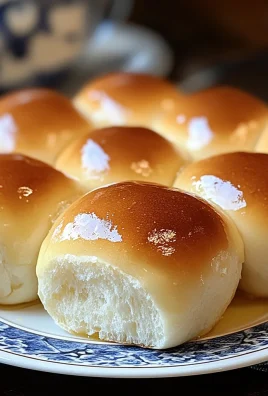 The BEST Dinner Rolls