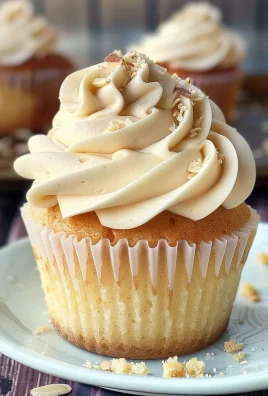 Easy Almond Cupcakes (With Almond Buttercream)